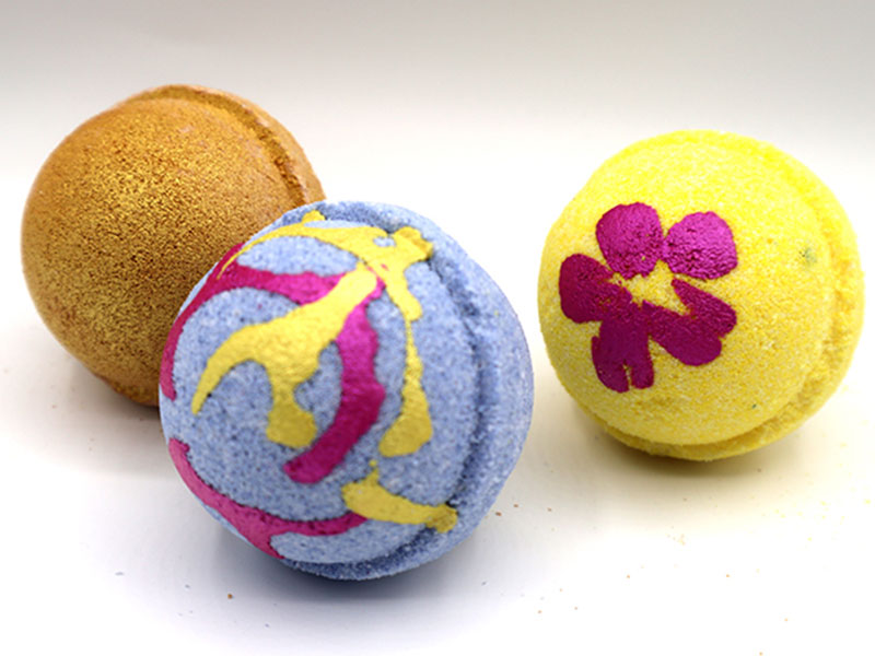 کوکتل پدیکور یا بمب حمام چیست؟